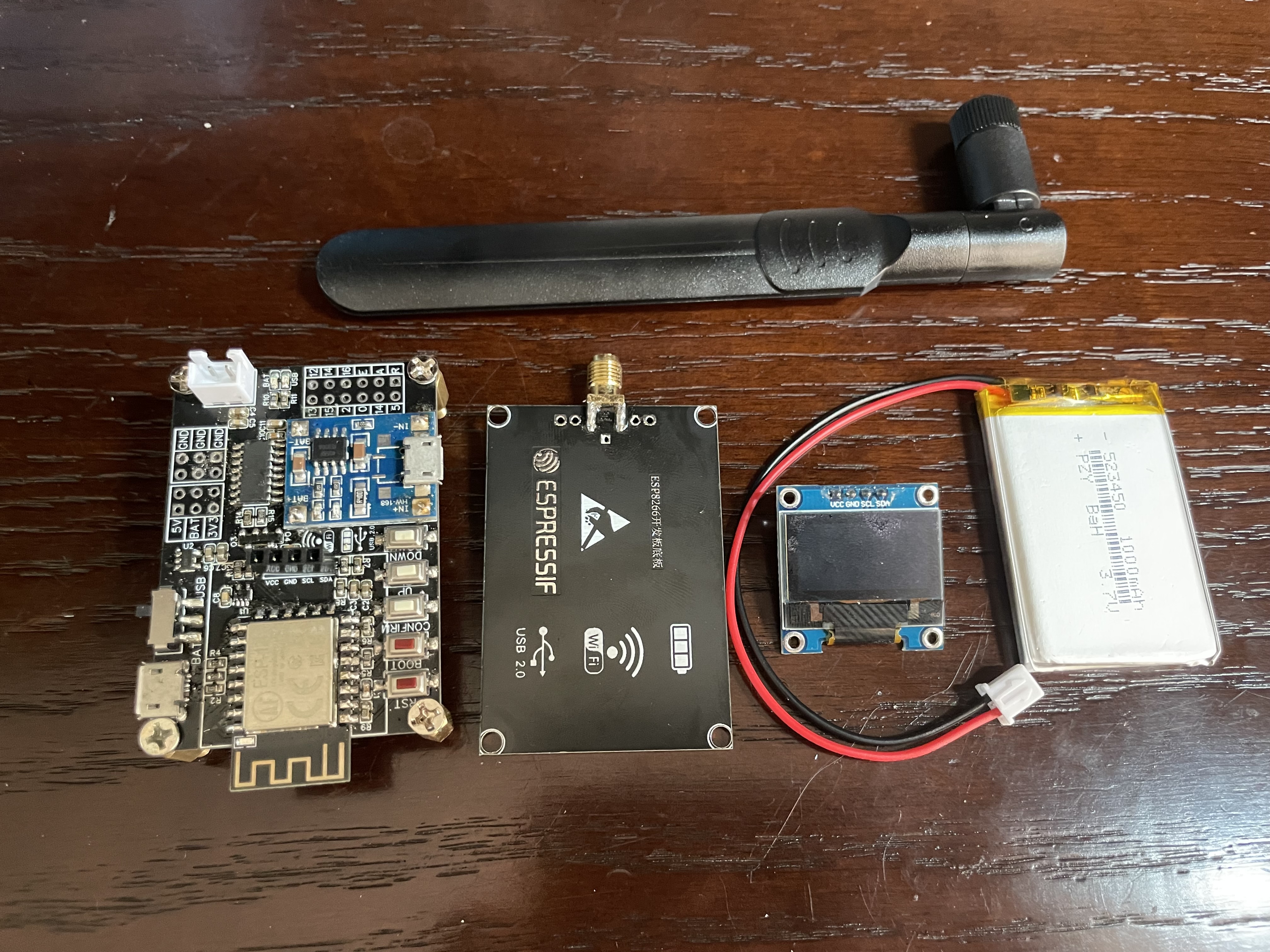 ESP8266 便携式WIFI杀手 最小系统版 二合一供电,———EEWorld参考设计中心